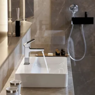 Hansgrohe Metropol 100 króm mosdócsaptelep szögletes karral, oldalnézetből