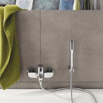   GROHE Eurosmart Cosmopolitan kádcsaptelep zuhanygarnitúrával